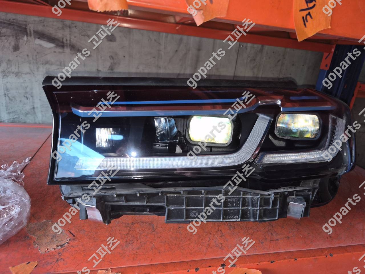 BMW 5시리즈 G30 헤드라이트 운전석 9850587-07 550,000원 중고