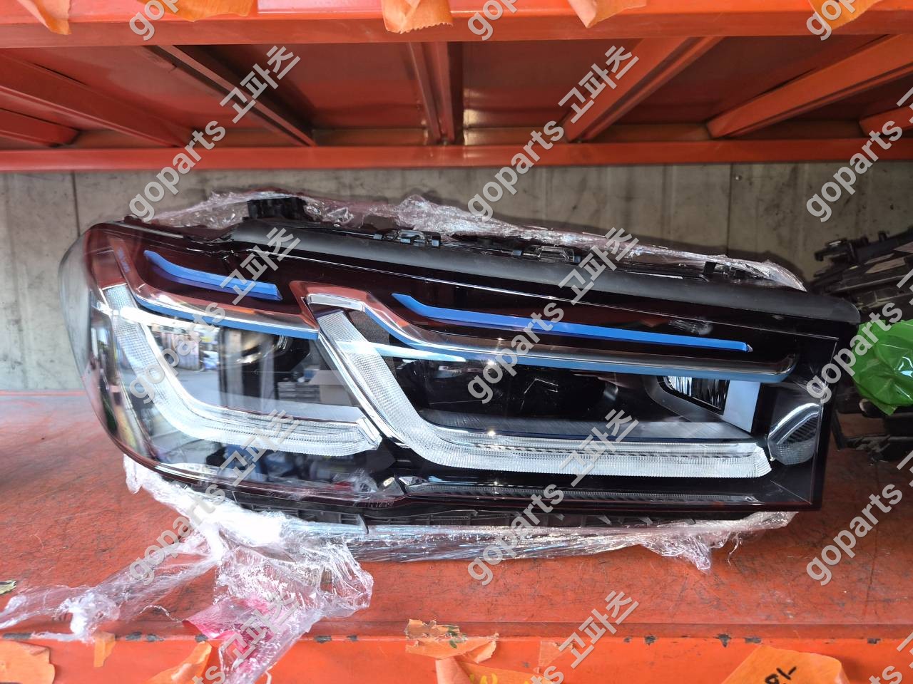 BMW 5시리즈 G30 중고 조수석 헤드라이트 레이저 9479268 70만원