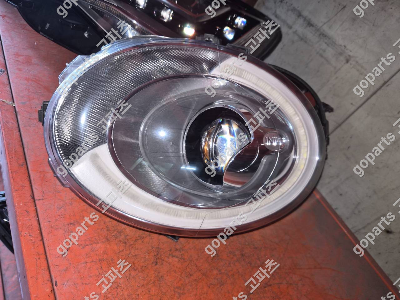 미니 쿠퍼 중고 헤드라이트 6311-7494878-02/03 300,000원