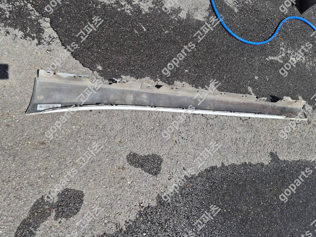 BMW F20 1시리즈 조수석 사이드스테프 상세사진 2