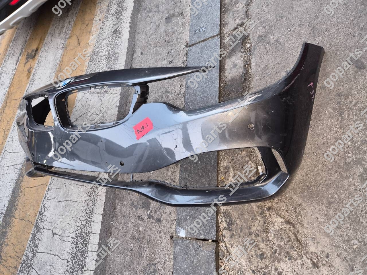 BMW 4시리즈 F32 F33 F36 전기형 전범퍼 (사이드 카메라 타입) 상세사진 2