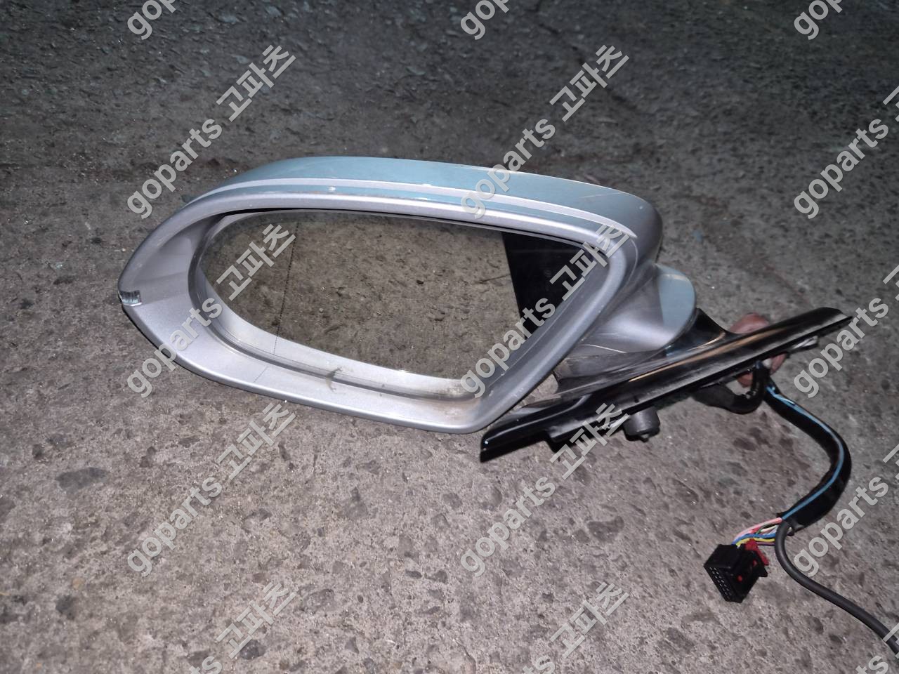 아우디 A8 4H D4 중고 운전석 사이드미러 450,000원