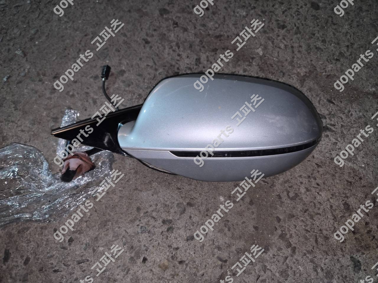 아우디 A8 4H D4 운전석 사이드미러 카메라 타입 상세사진 3