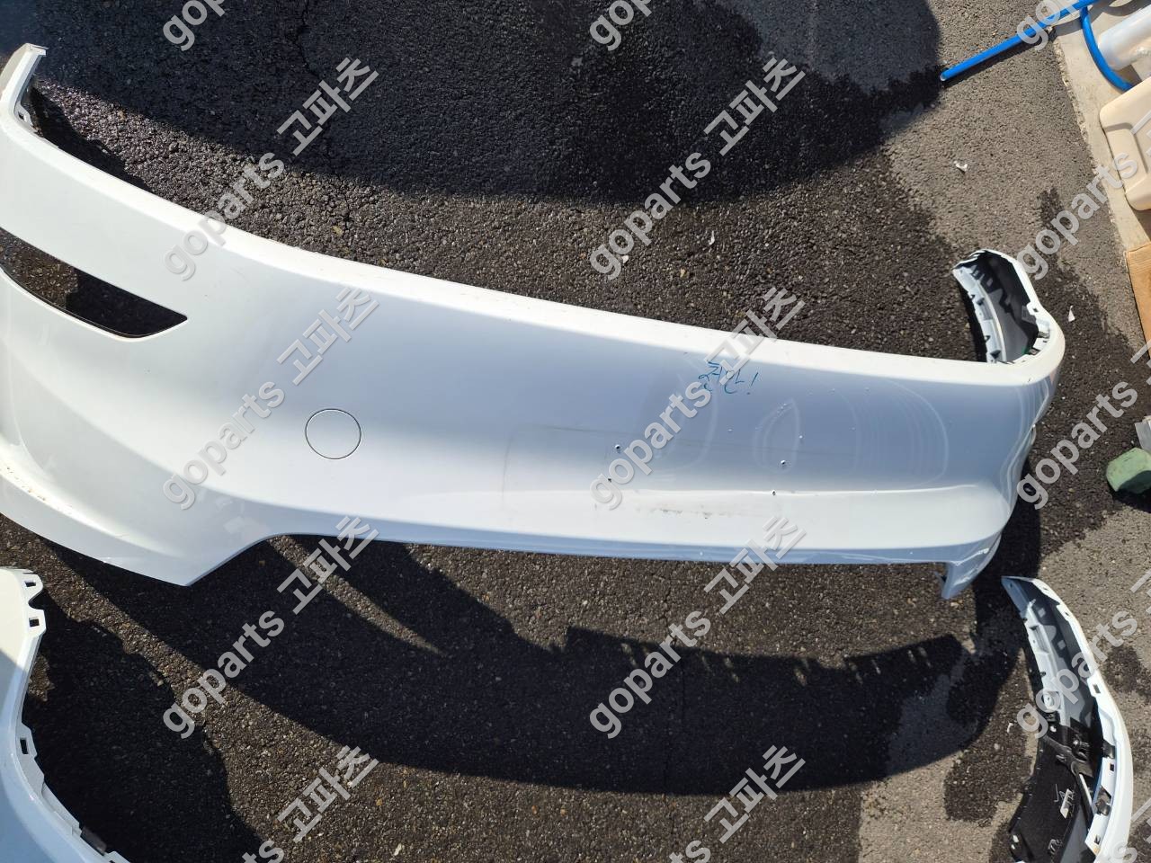 테슬라 모델 Y 중고 전범퍼 200,000원