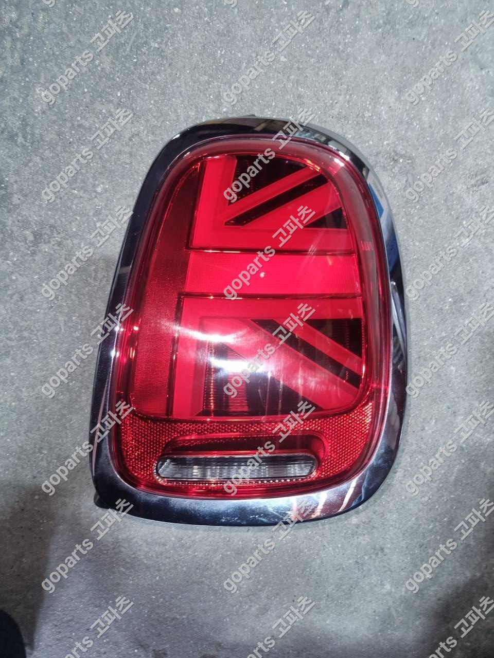 미니 쿠퍼쿠페 F55 F56 중고 후미등 H47435134-08 180,000원