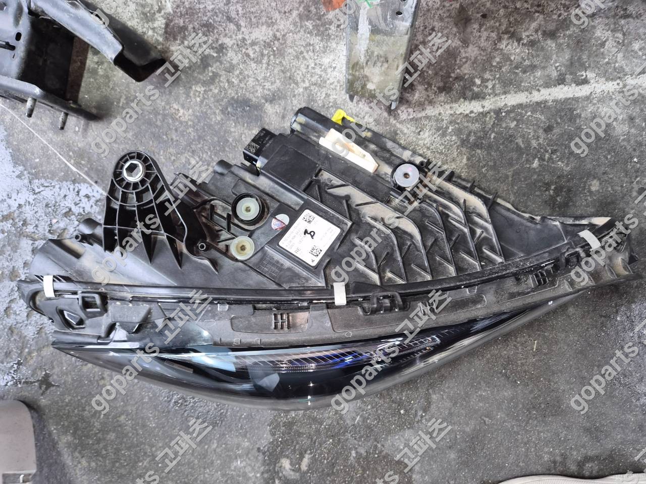 벤츠 CLE W236 조수석 헤드라이트 2369063401 상세사진 4