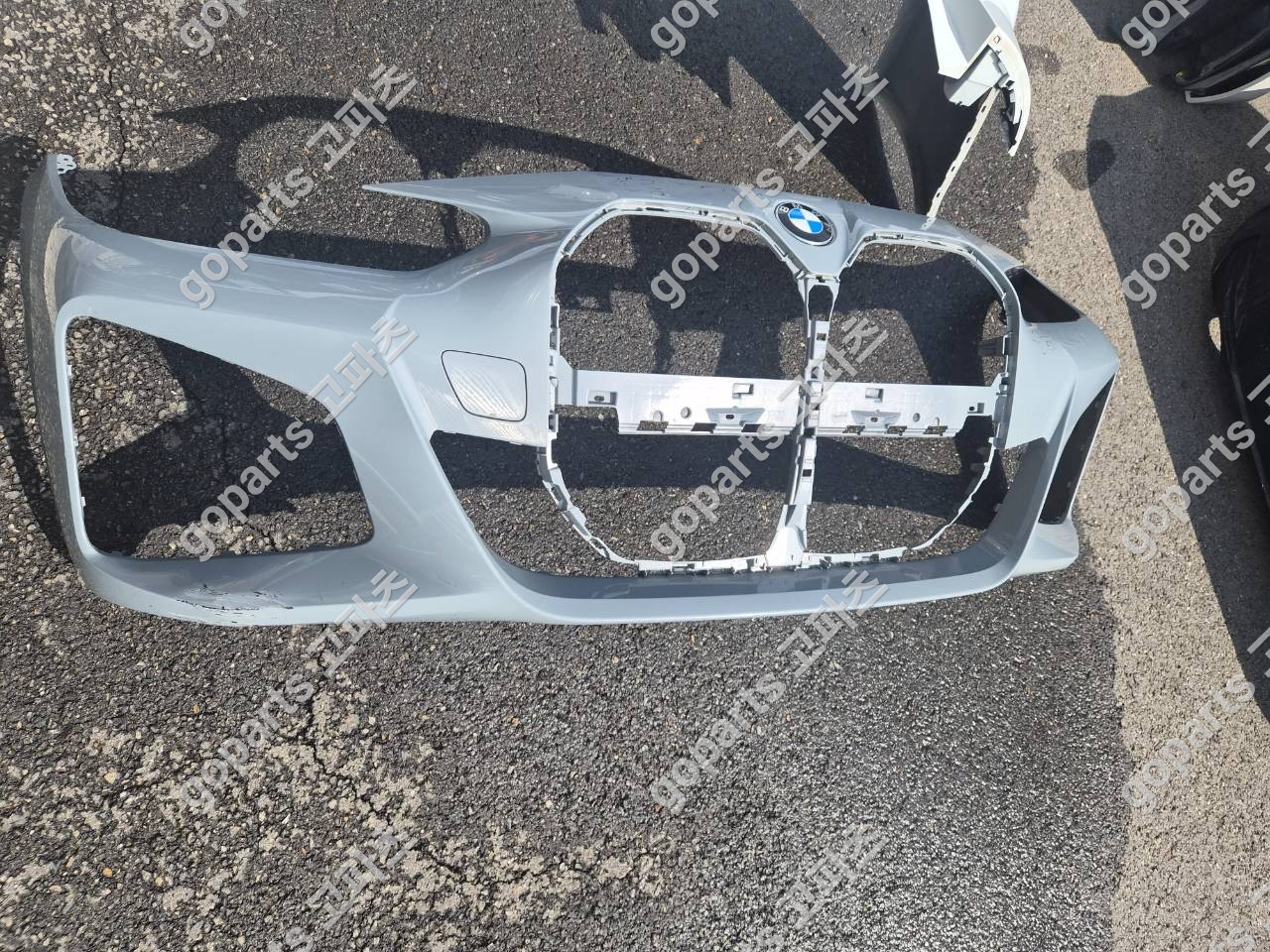 BMW 4시리즈 G26 중고 전범퍼 200,000원