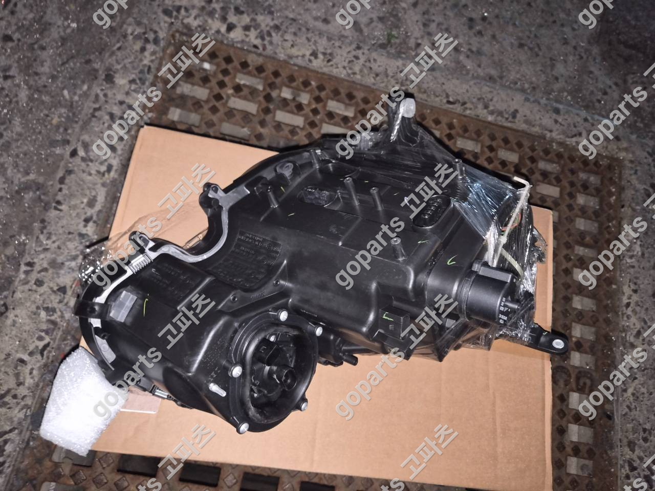 벤츠 E클래스 W211 운전석 헤드라이트 제논발라스터모듈타입에프터신품 상세사진 4