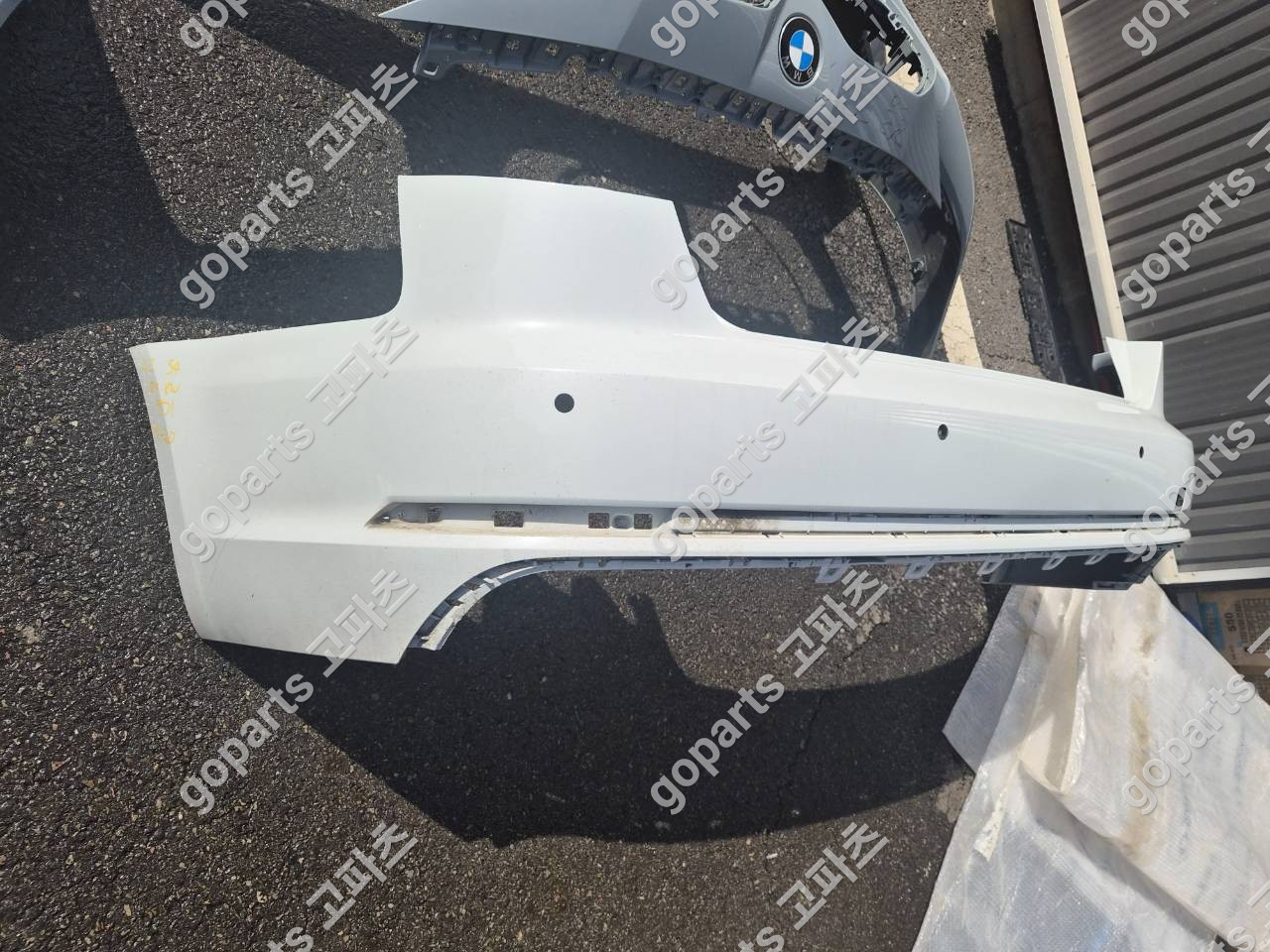 아우디 A4 B9 8W S라인 S범퍼 중고 상세사진 2