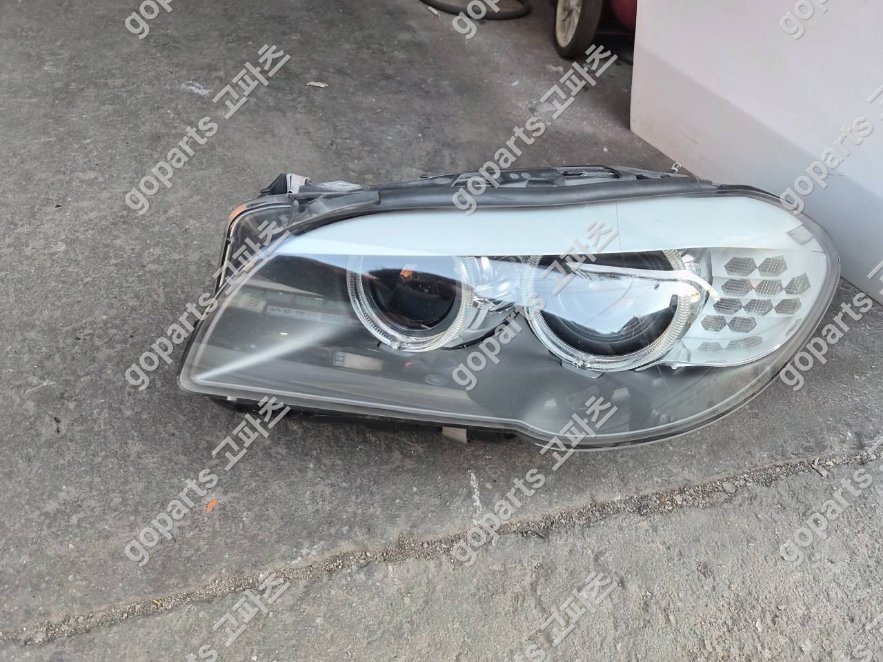 BMW 5시리즈 F10 중고 헤드라이트 7203245-12 350,000원