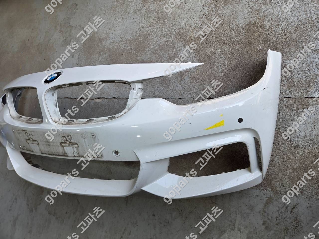 BMW 4시리즈 F32 F33 F36 M패키지 중고 전범퍼 상세사진 2