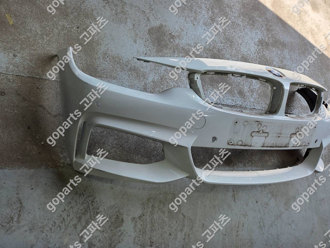 BMW 4시리즈 F32 F33 F36 M패키지 중고 전범퍼 상세사진 3