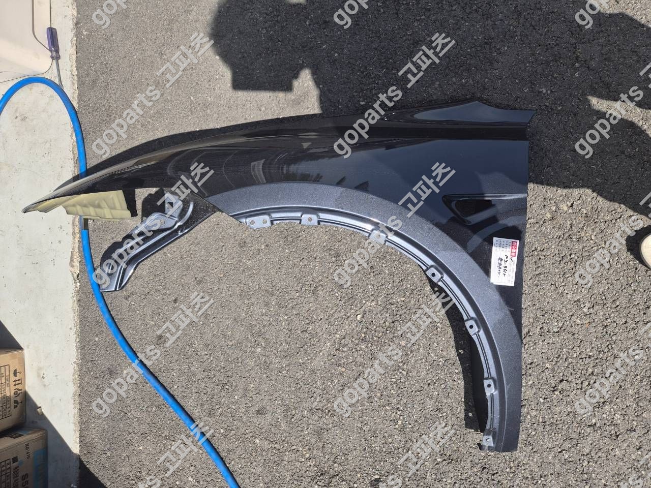 테슬라 모델 Y 중고 전휀더 200000원