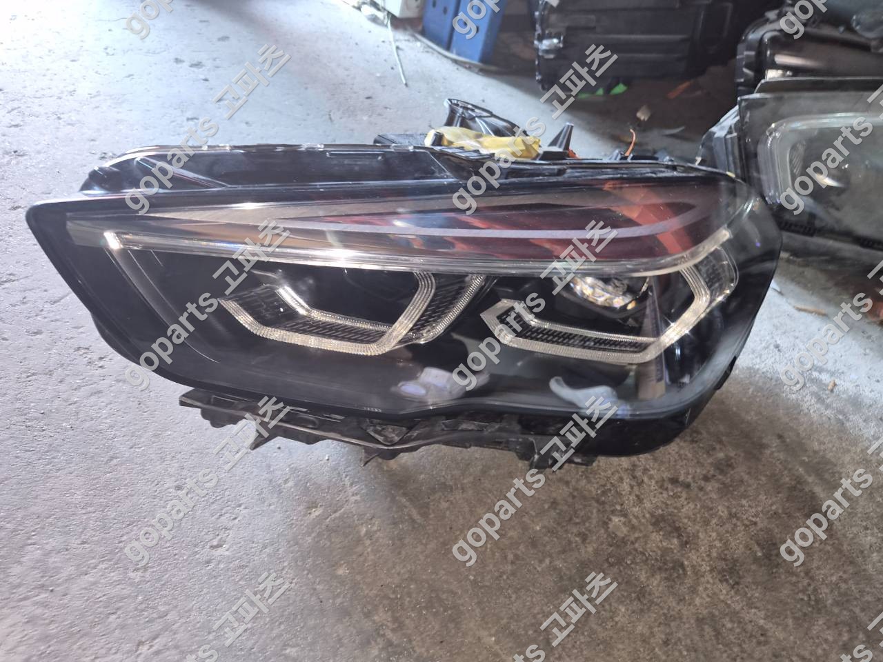 BMW 2시리즈 F44 중고 헤드라이트 6311-9449593 450,000원