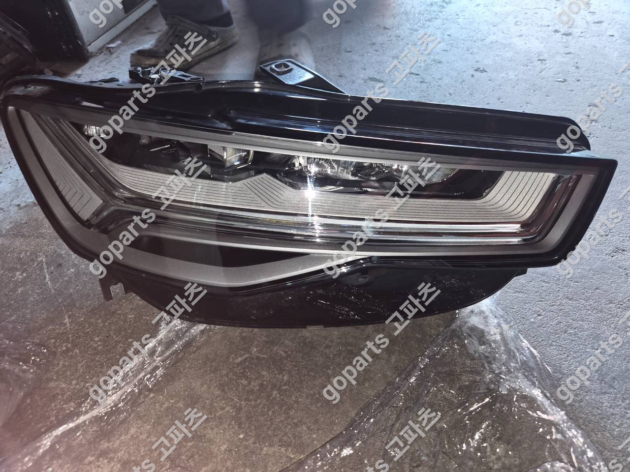 아우디 A6 4G C7 중고 헤드라이트 4G0941034H 500,000원