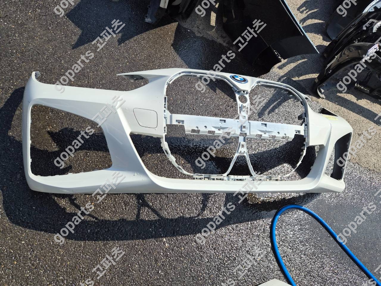 BMW 4시리즈 G26 전범퍼 중고 200,000원