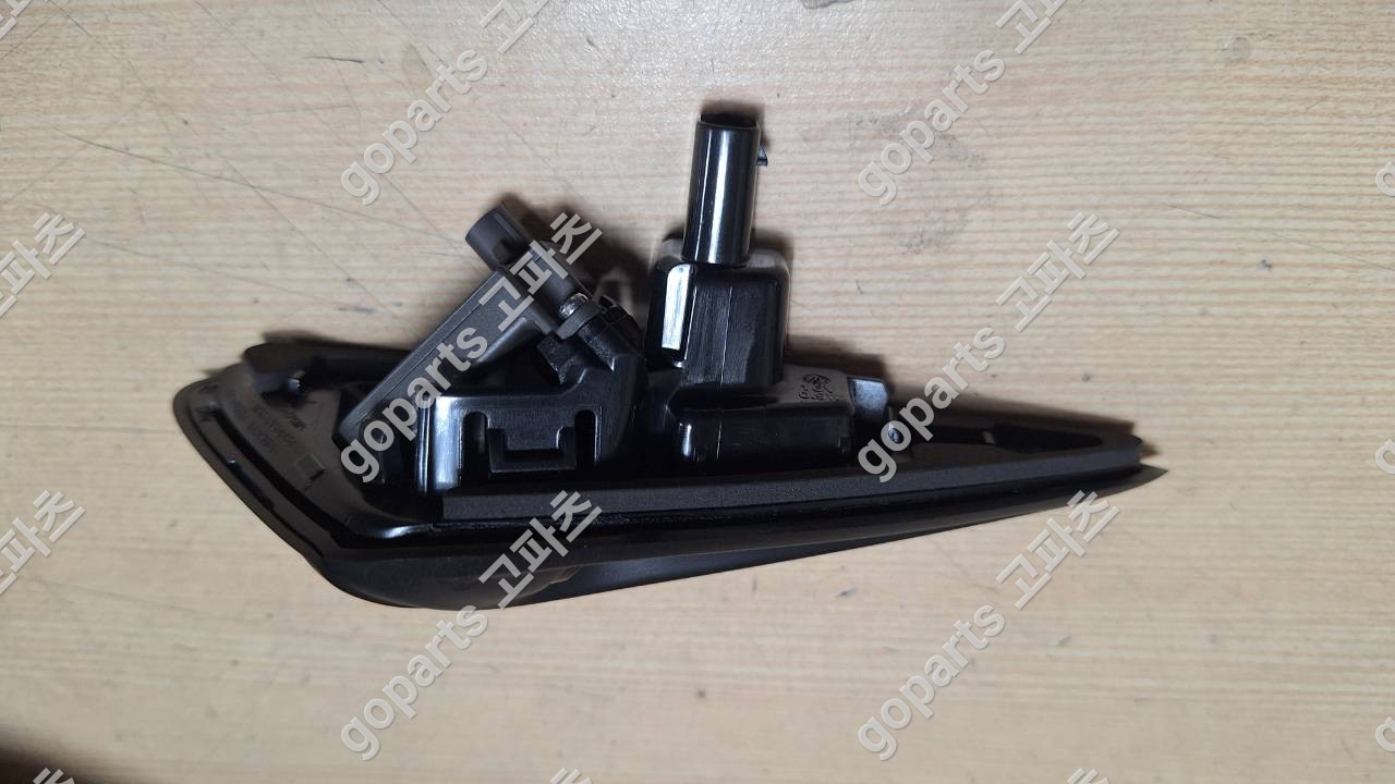 테슬라 모델 Y 전휀더 중고 200,000원