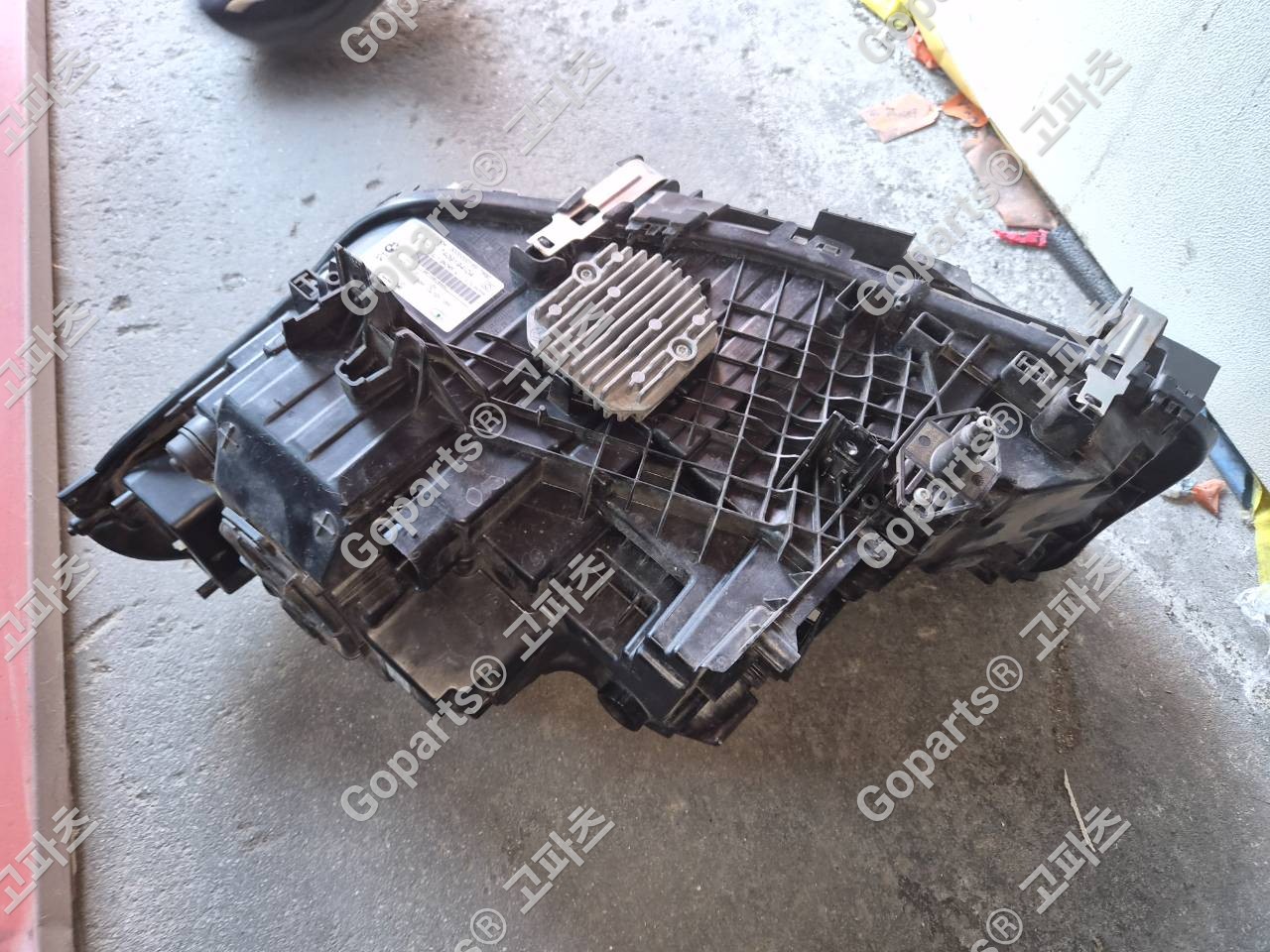 BMW 5시리즈 G30 조수석 헤드라이트 7439194-04 상세사진 2