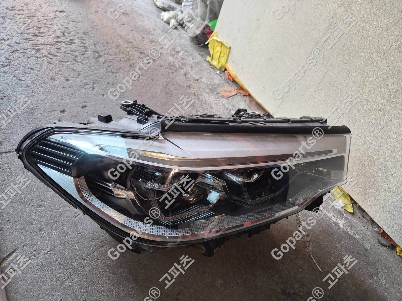BMW 5시리즈 G30 조수석 헤드라이트 7439194-04 상세사진 3