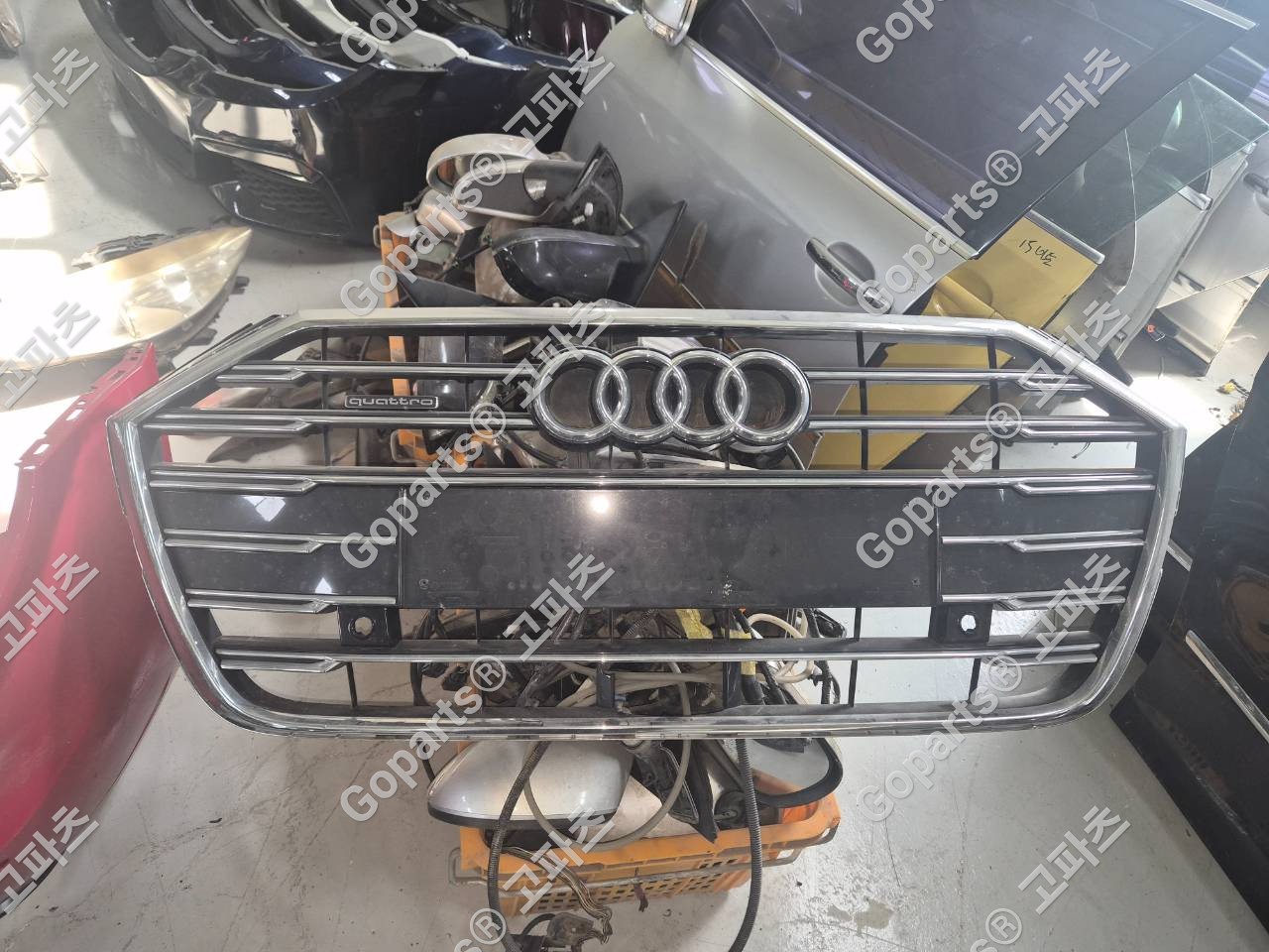 아우디 A8 4N 라디에이터 그릴 중고 300,000원