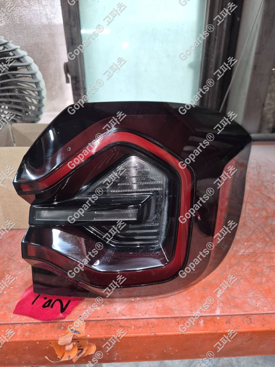 BMW X3 G01 조수석 후미등 H4946304810 상세사진 4