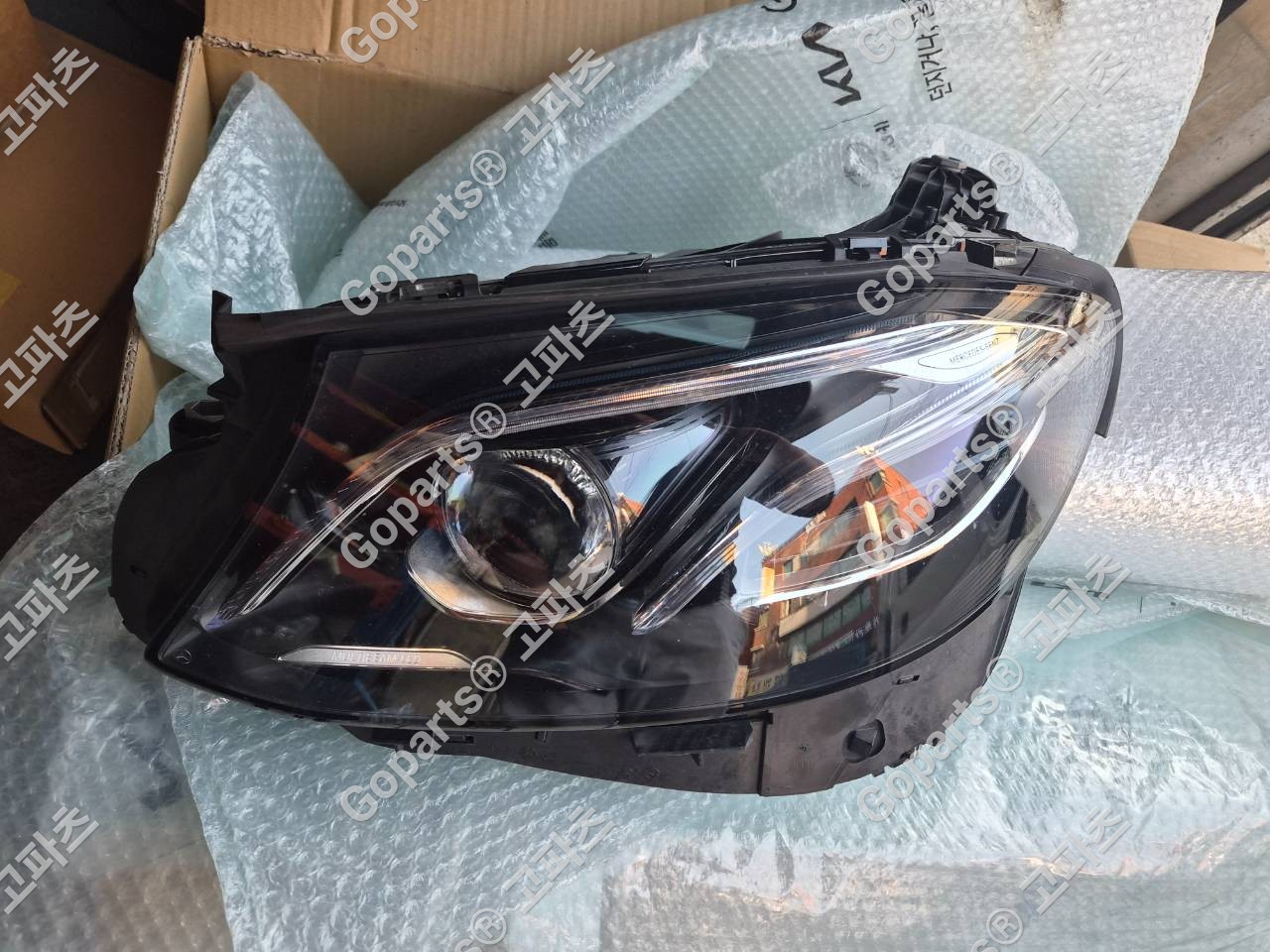 벤츠 E클래스 W213 전방 헤드라이트 운전석 A2139061704kz 450,000원 중고