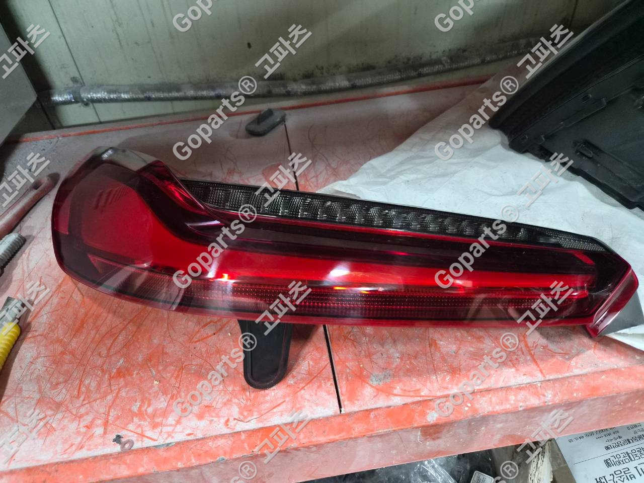 BMW Z4 G29 운전석 후미등 H3743901713 300,000원 중고