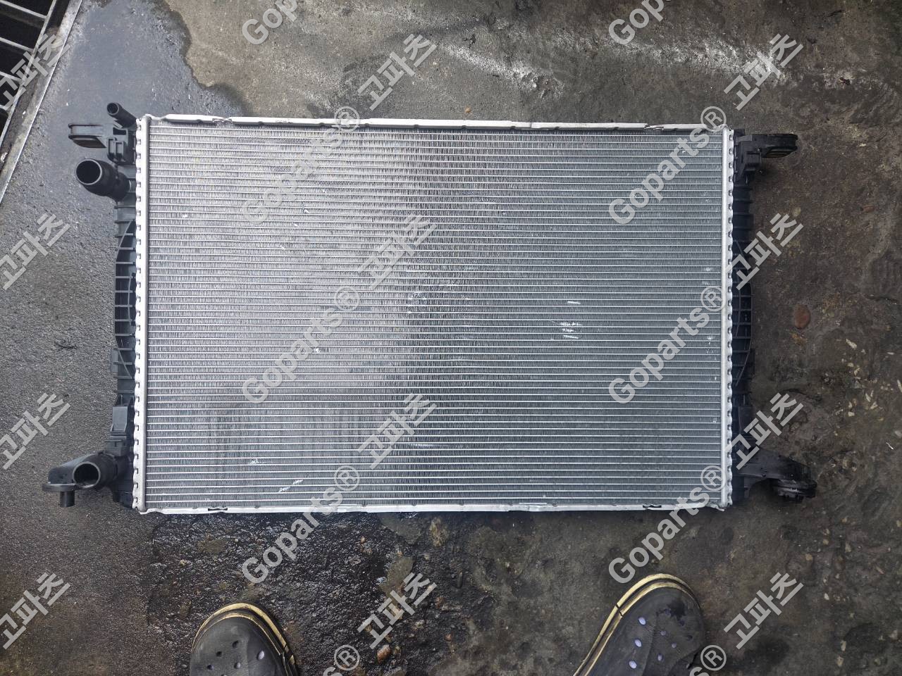아우디 A4, A5, A6, Q5, Q7 라디에이터 8W0121251C/D/AK/L 250,000원 중고