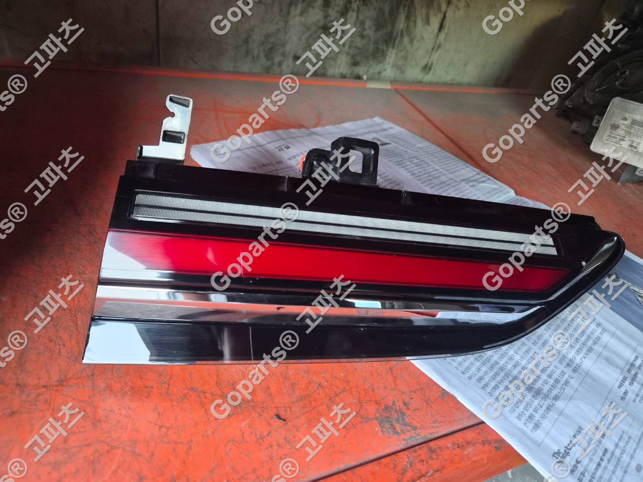 BMW 7시리즈 G70 트렁크 후미등 H85a45ba604 150,000원 중고