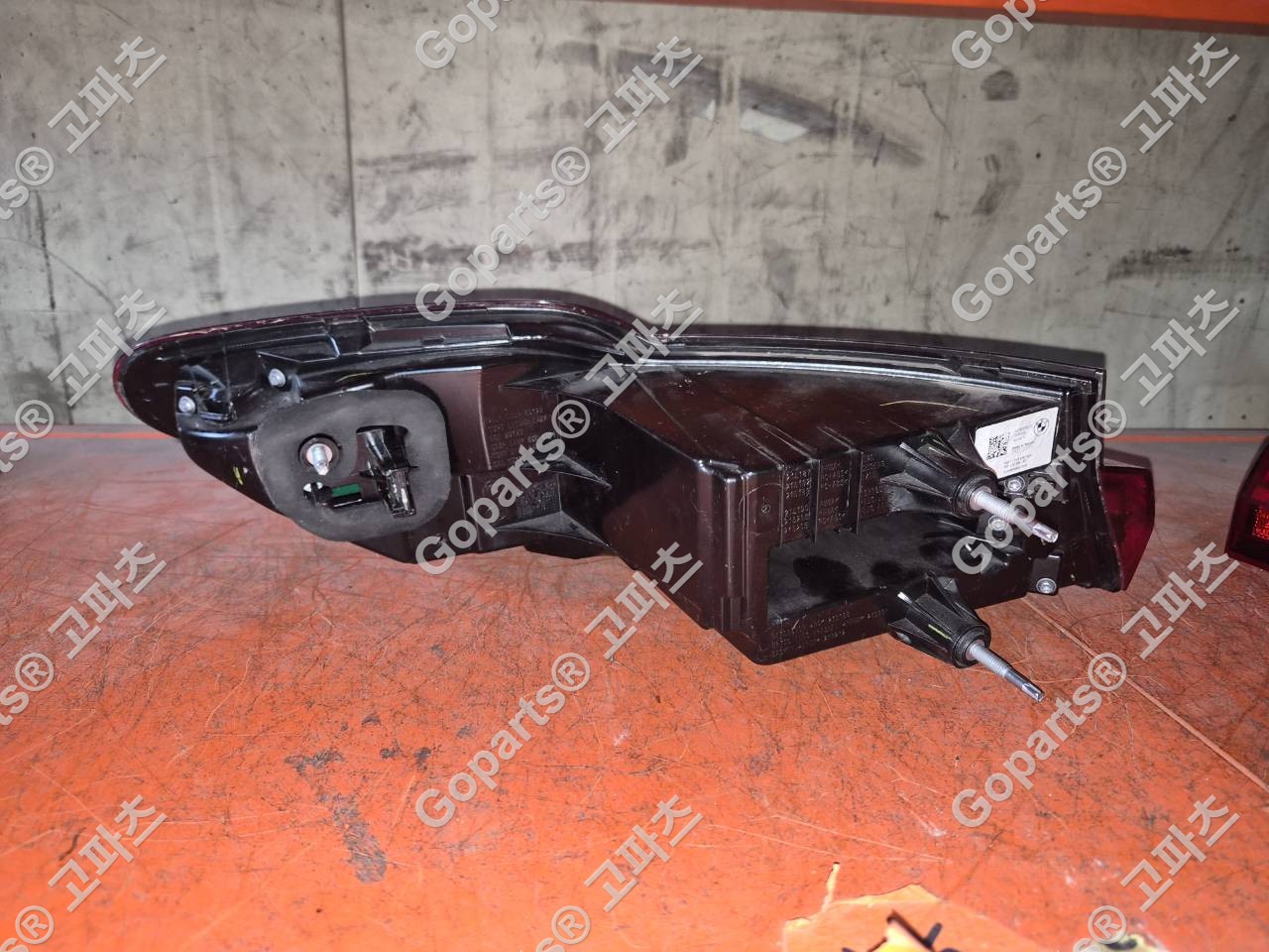 BMW X4 G02 조수석 후미등 H4740939613 상세사진 3