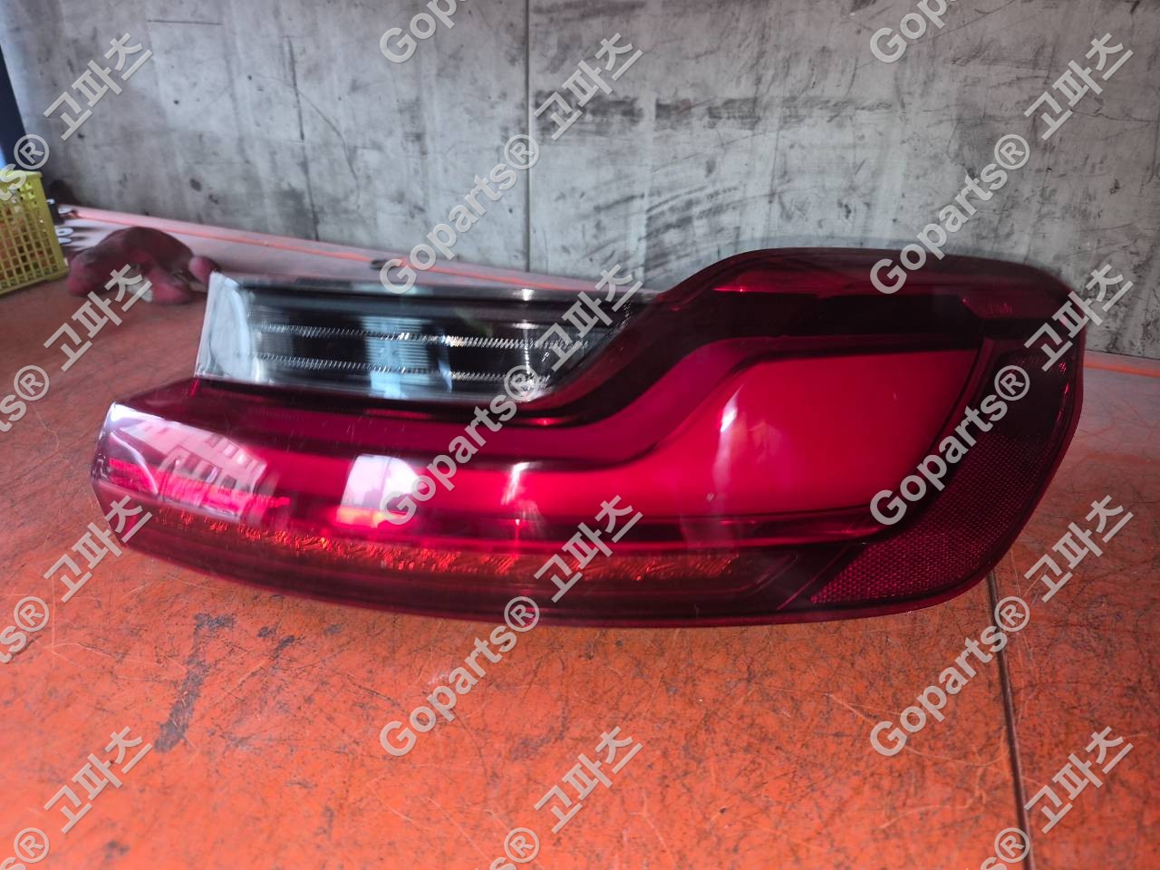 BMW X4 G02 조수석 후미등 H4740939613 상세사진 4