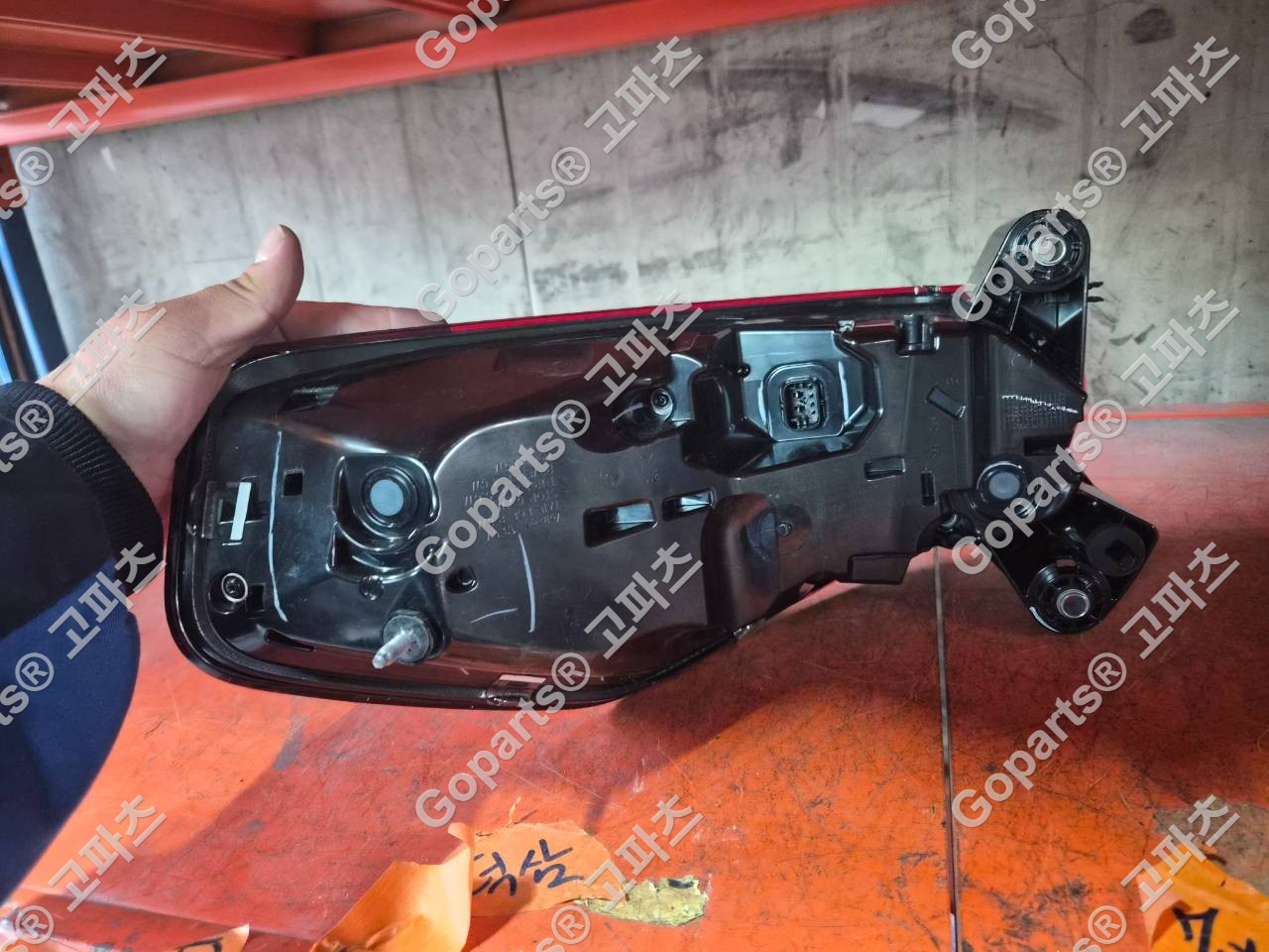 BMW 2시리즈 쿠페 G42 G87 M2 운전석 리어 테일라이트 849432713 상세사진 3