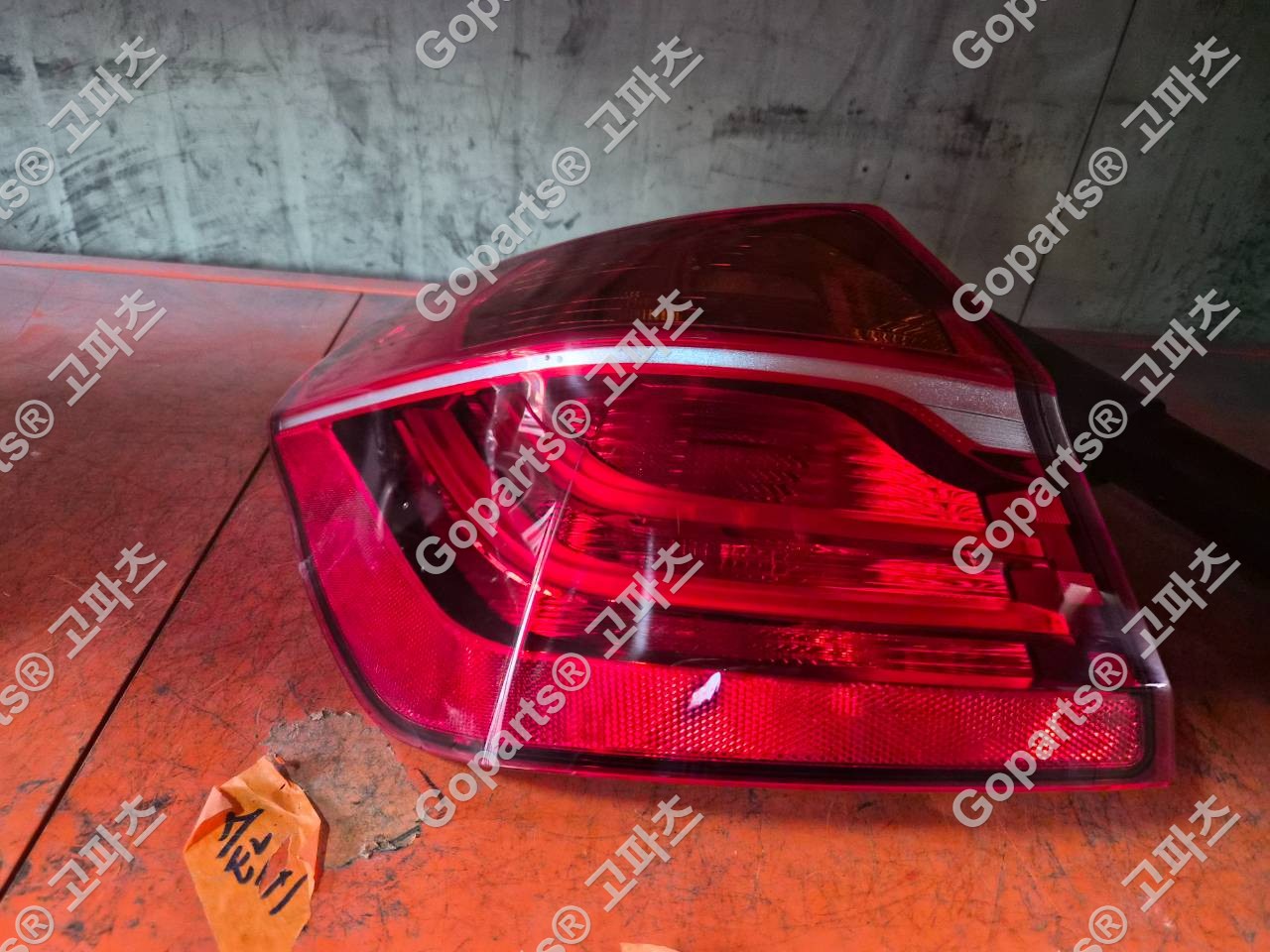 BMW 2시리즈 F45 운전석 리어테일라이트 7491337 상세사진 4
