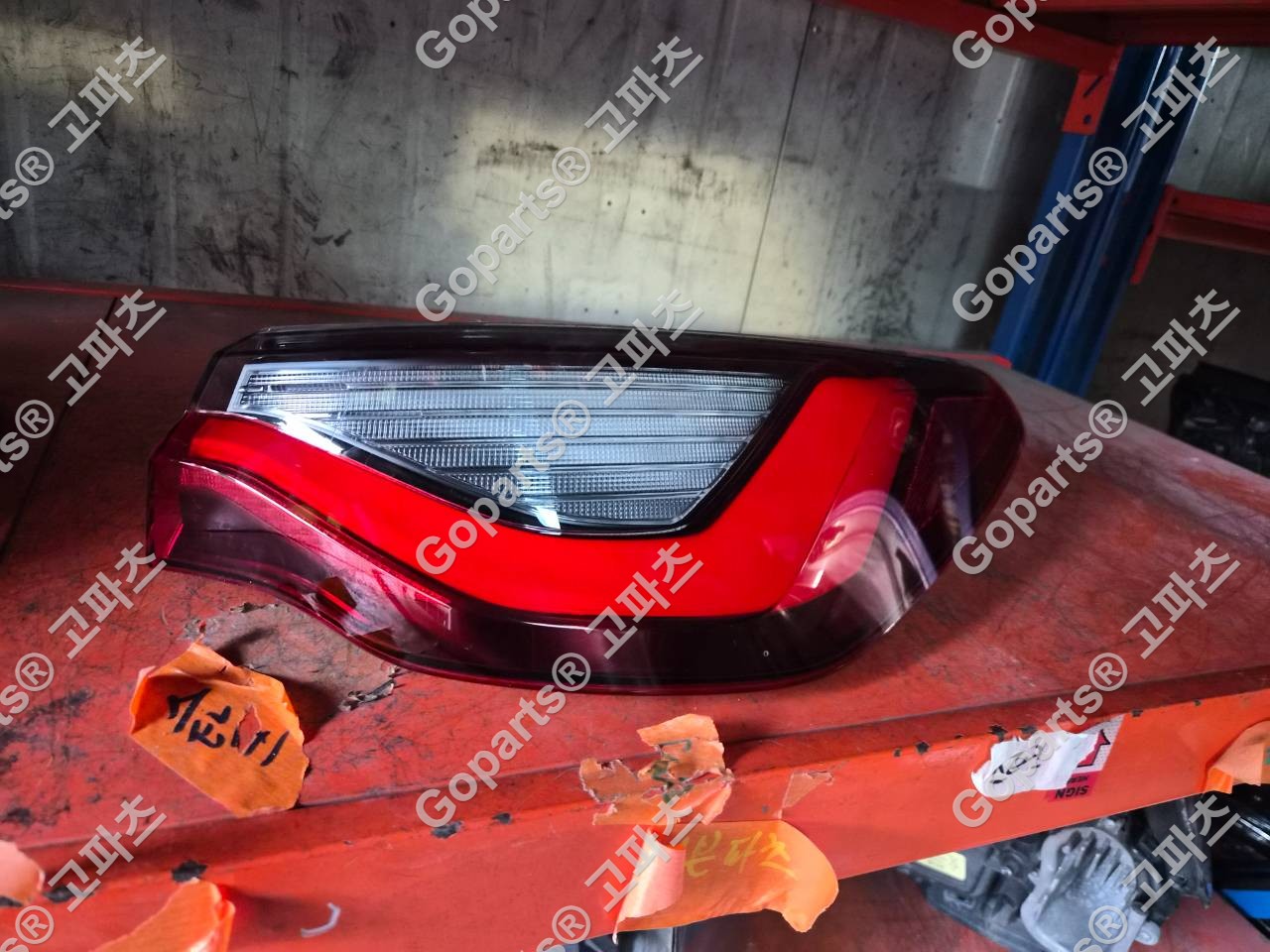 Bmw 4시리즈 m4 후미등리어브레이크램프 6321-7477604 250,000원 중고