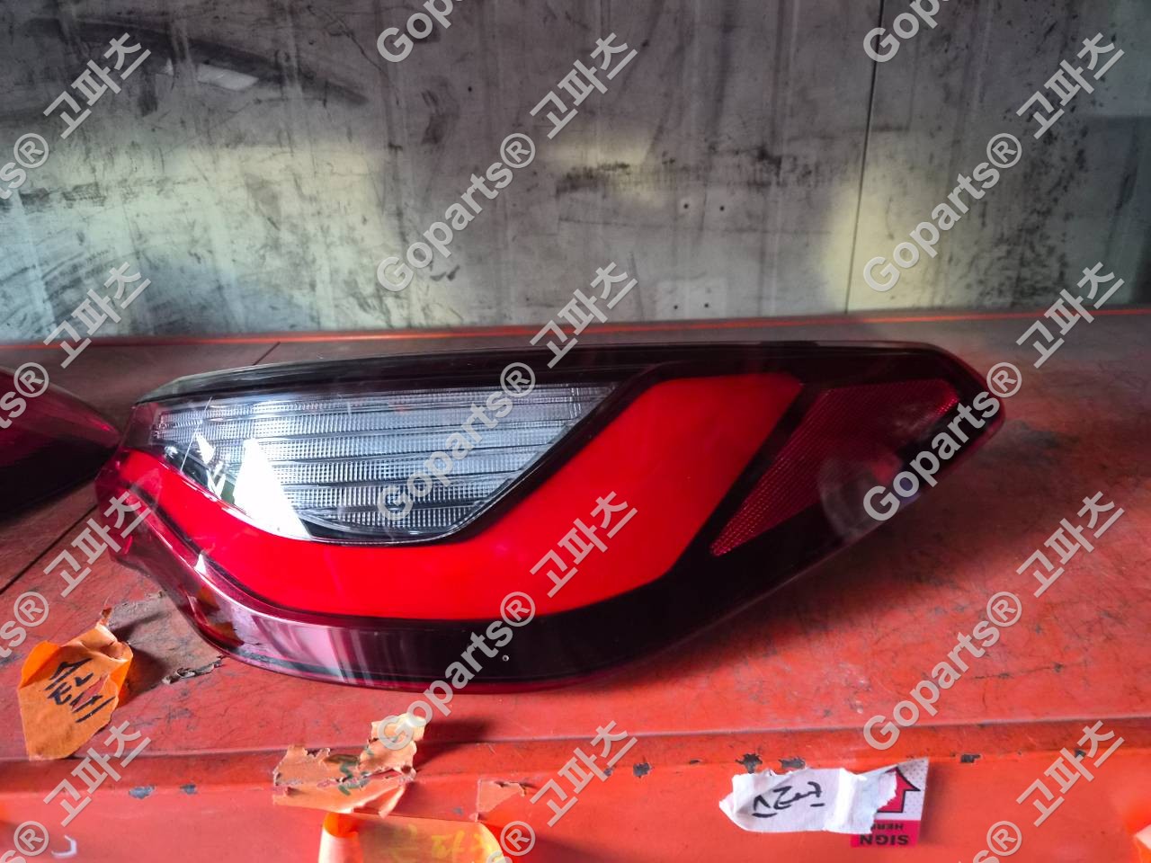 BMW 4시리즈 M4 조수석 후미등리어브레이크램프 6321-7477604 상세사진 4