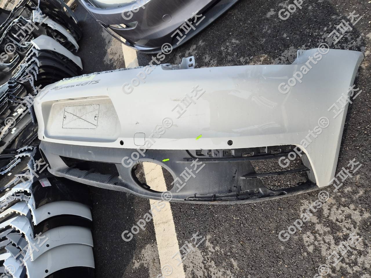 포르쉐 911 992 GTS 리어범퍼 상세사진 2