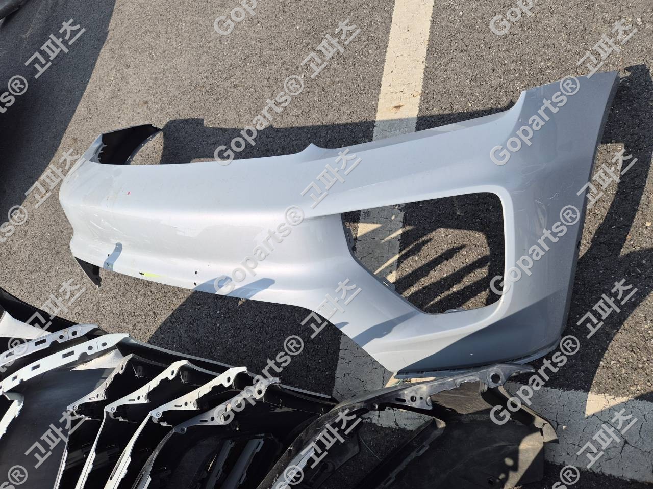 포르쉐 마칸 95c 전범퍼 중고 부품 상세사진 2
