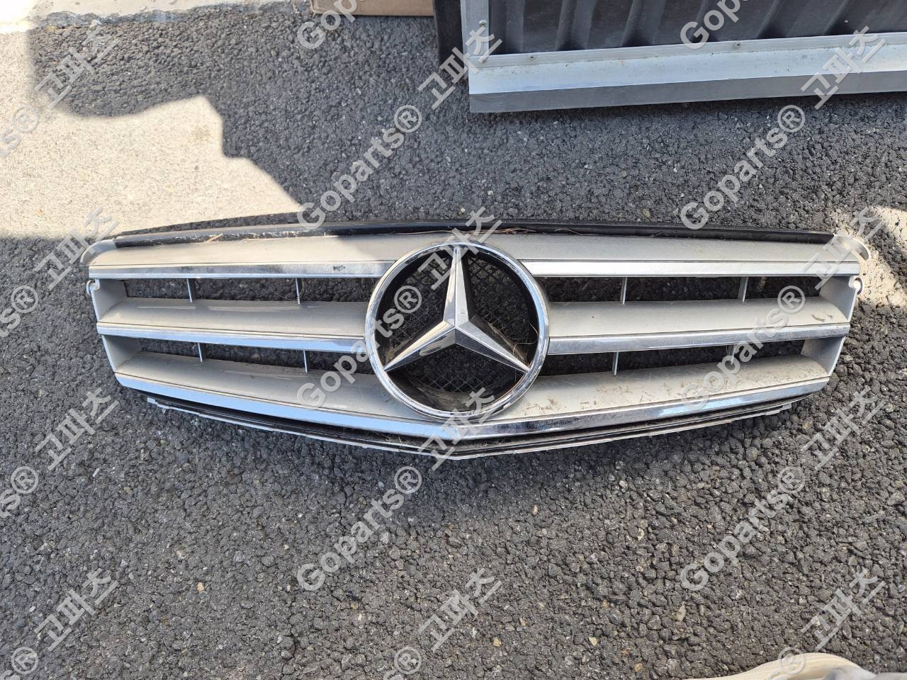 벤츠 C클래스 W204 라지에터 그릴 중고 200,000원