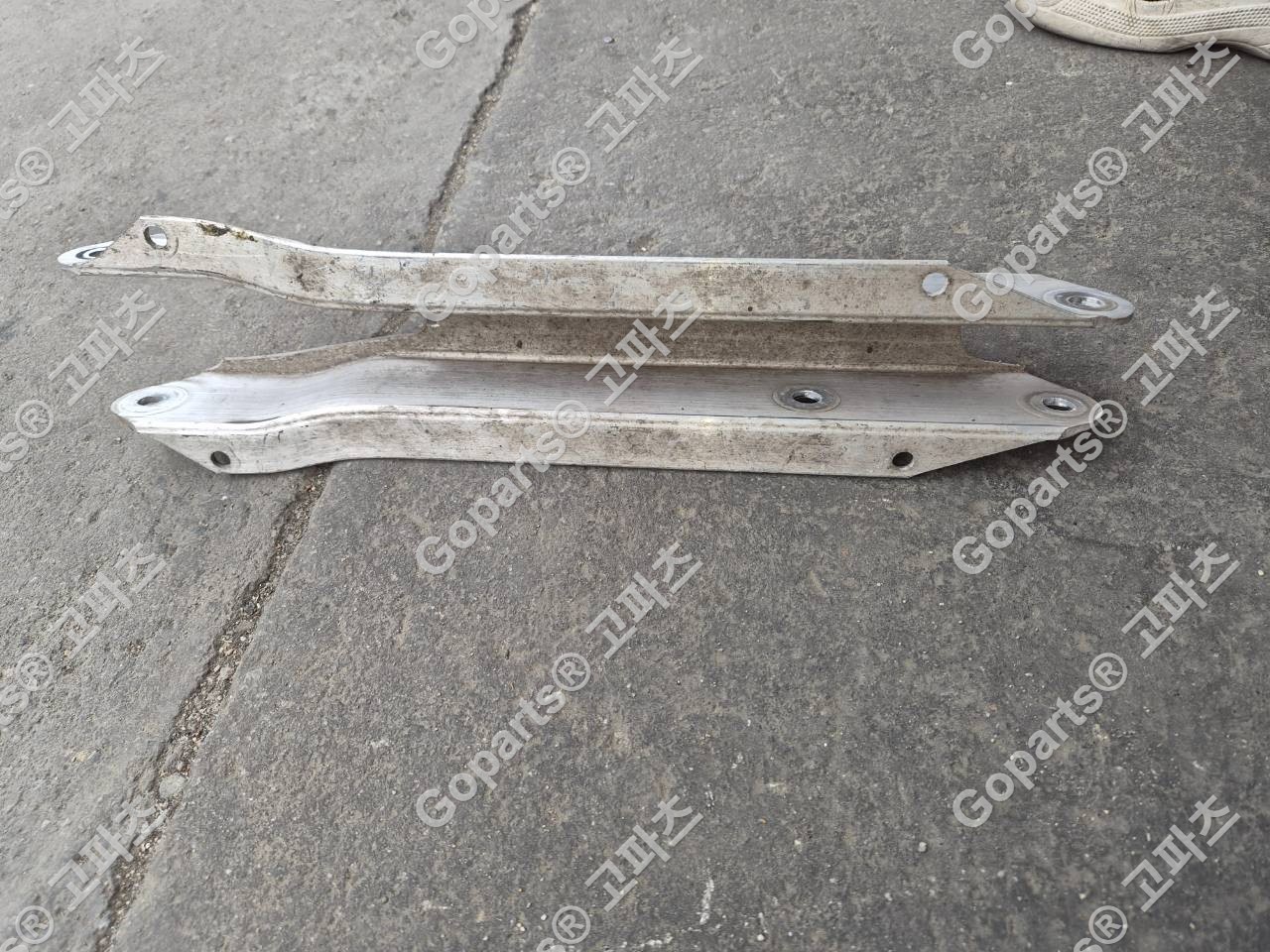 벤츠 S클래스 W223 조수석 뒤 링크암 A2233523500 상세사진 3