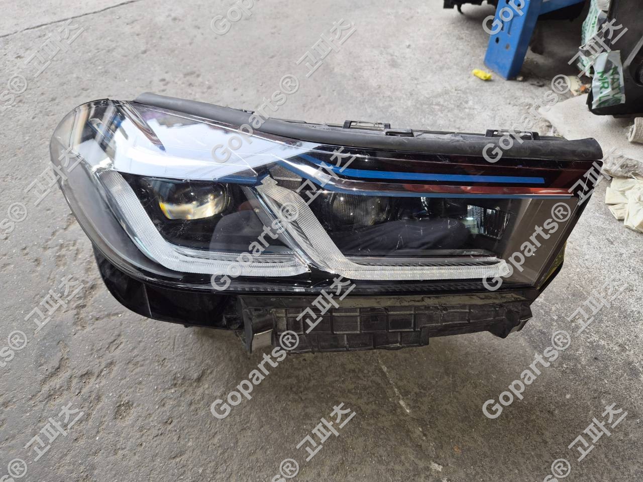 BMW 6GT G32 레이저 헤드라이트 9479284-13 5A38906-04 700,000원 중고