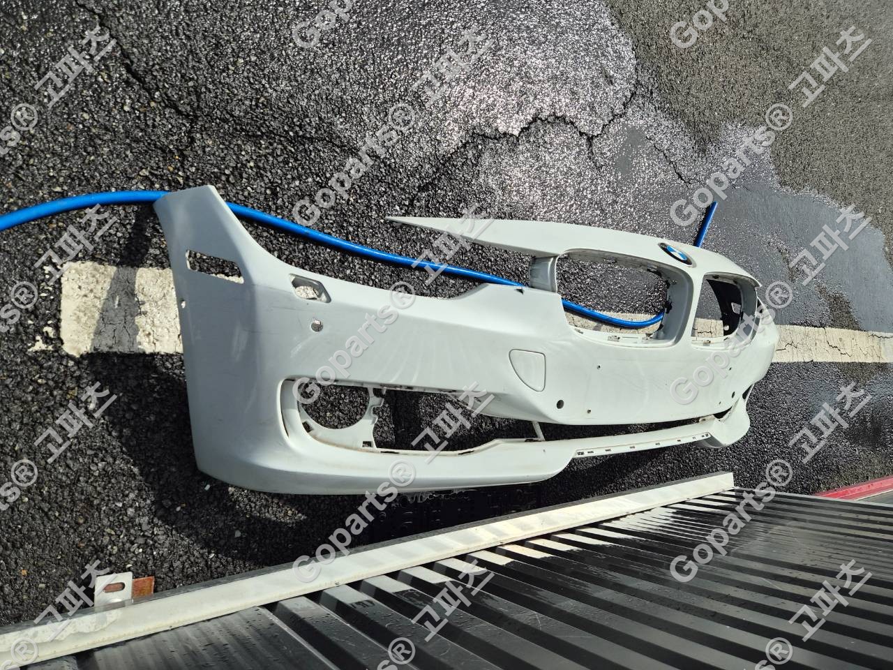 BMW 3시리즈 F30 전기형 전범퍼 (반사경, 카메라, 물노즐 타입) 상세사진 3