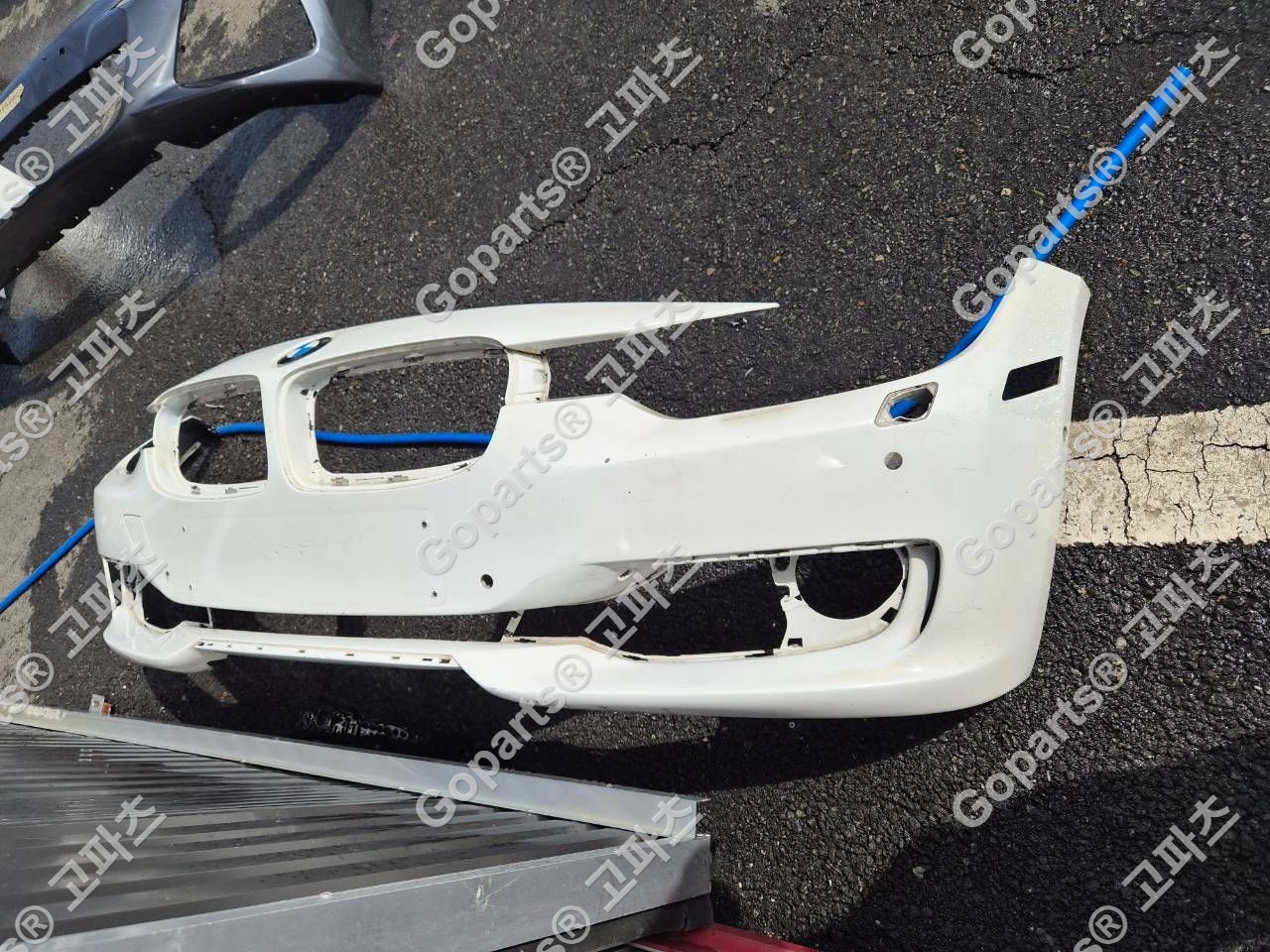 BMW 3시리즈 F30 전기형 전범퍼 (반사경, 카메라, 물노즐 타입) 상세사진 2