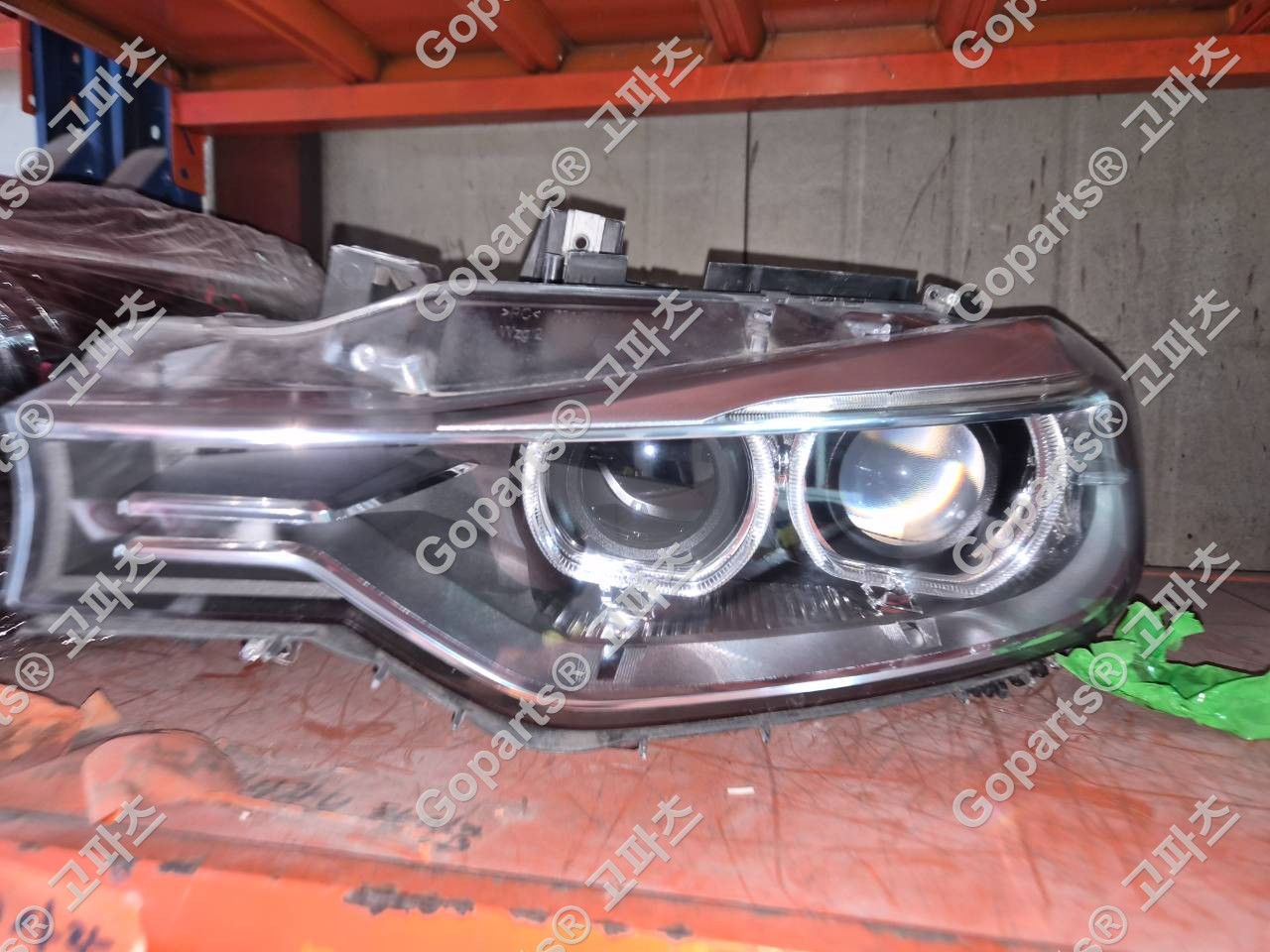 BMW F30 3시리즈 운전석 헤드라이트 6311-7259525 중고 350,000원