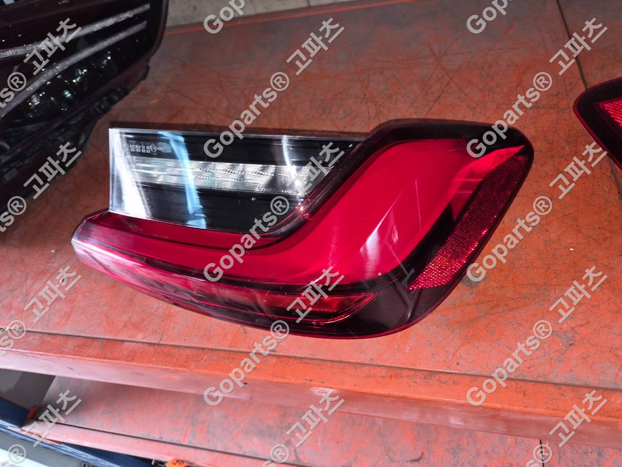 BMW 3시리즈 G20 리어테일라이트램프 H45a3bc6601 조수석 200,000원 중고