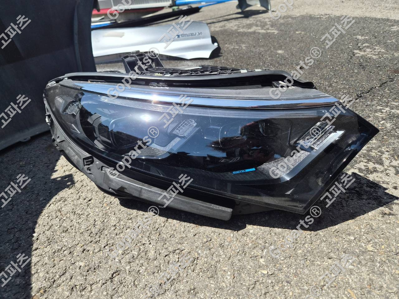 벤츠 EQS v297 조수석 헤드라이트 A2979068402 중고 800,000원