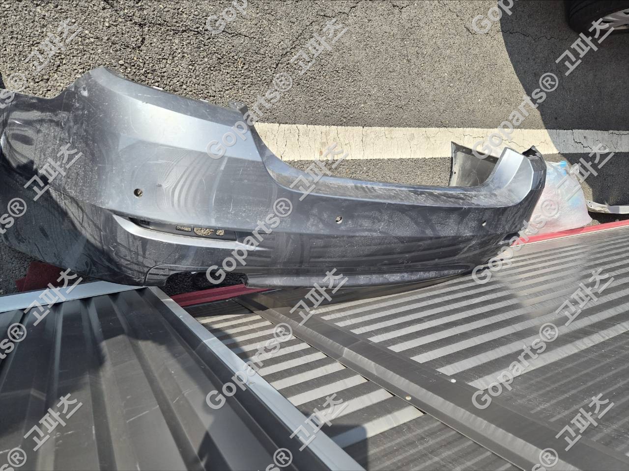 BMW F10 후범퍼 중고 200,000원