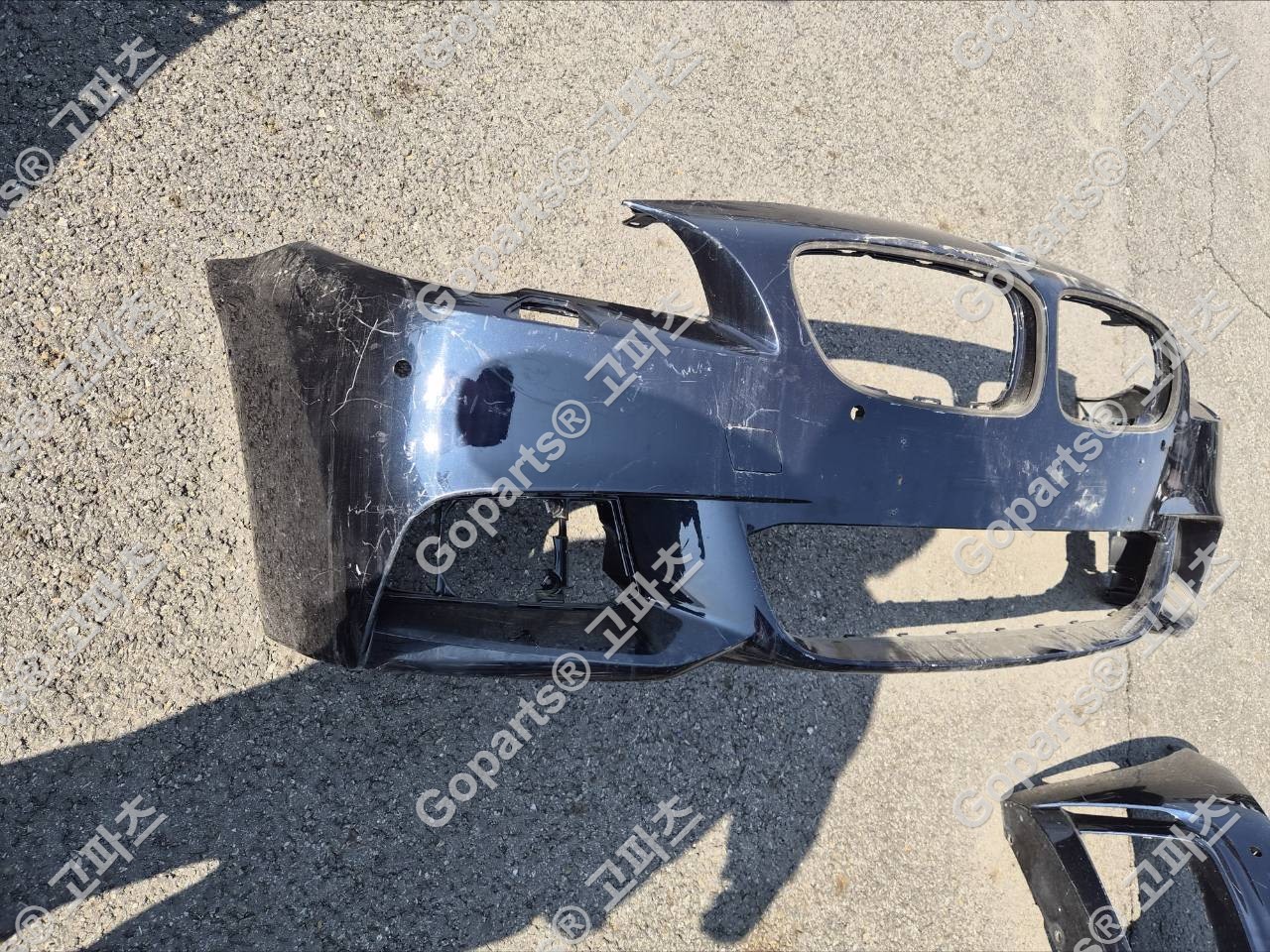 BMW 5시리즈 F10 M패키지 중고 전범퍼 상세사진 3