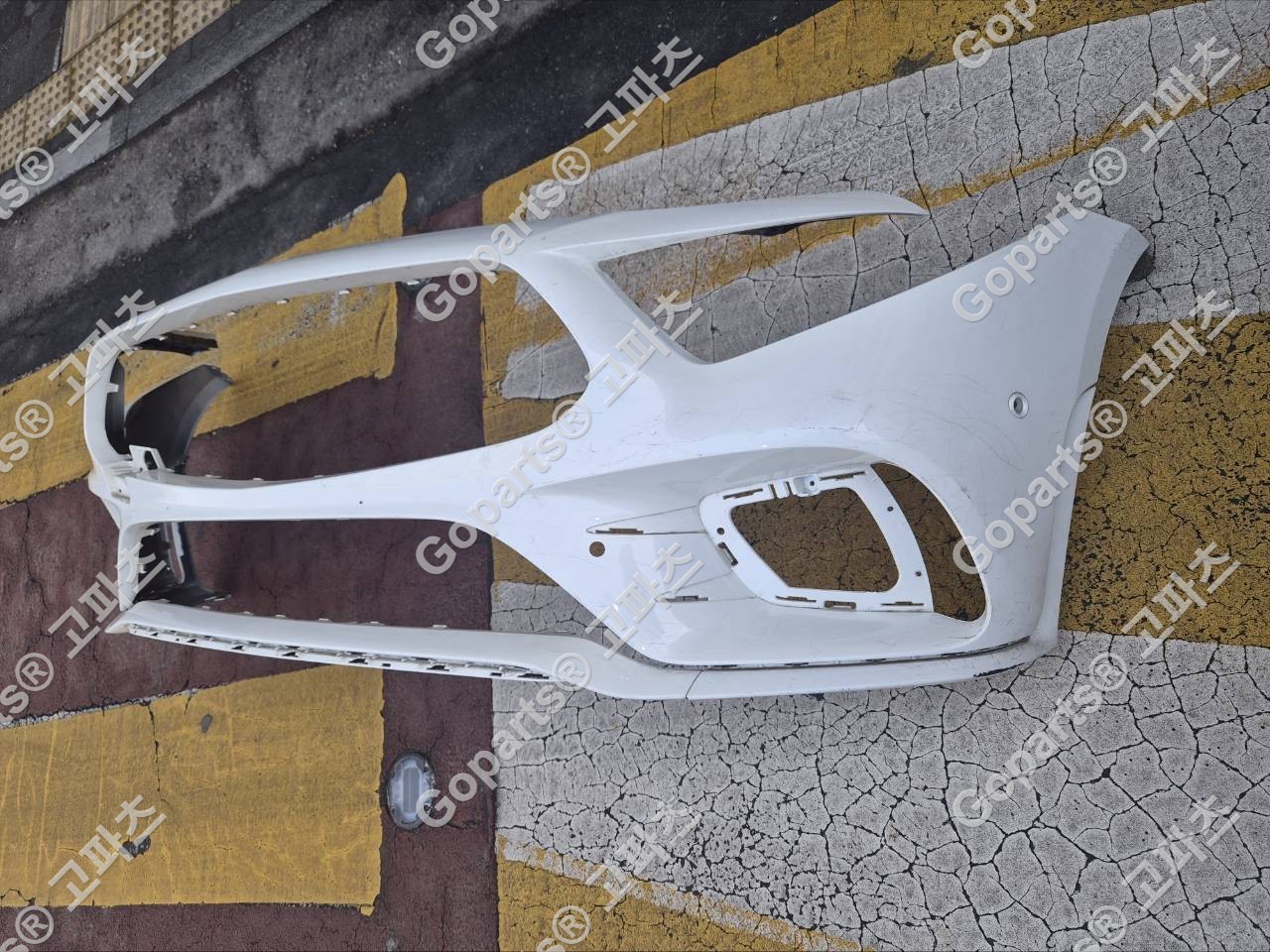 벤츠 CLS W257 AMG라인 전범퍼 (카메라 없음) 상세사진 2