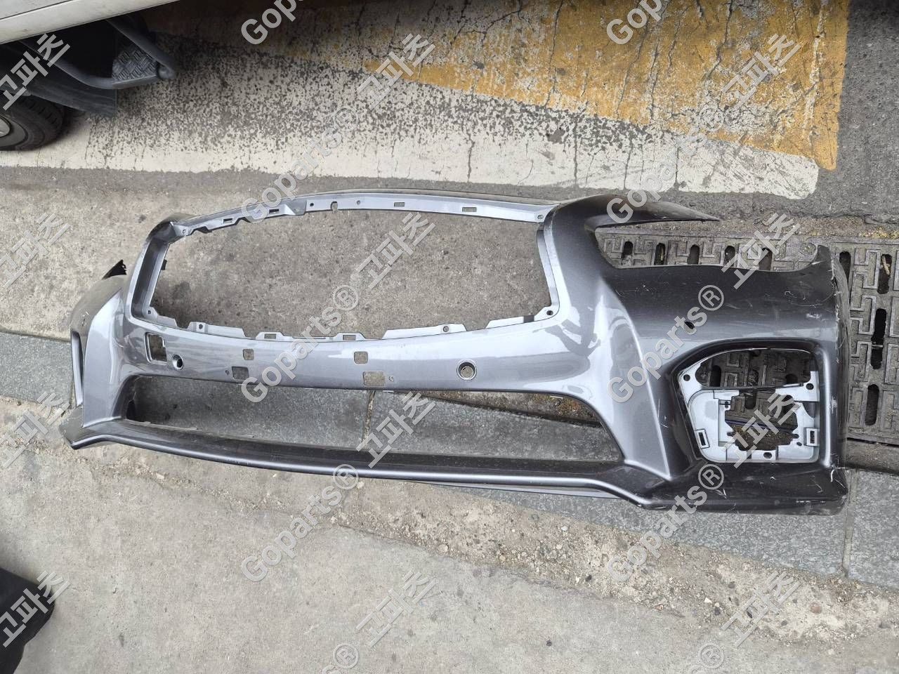 인피니티 Q50 전범퍼 중고 200,000원