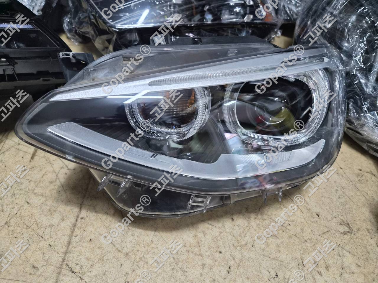 BMW 1시리즈 F20 운전석 제논 헤드라이트 7229677 중고 300000원